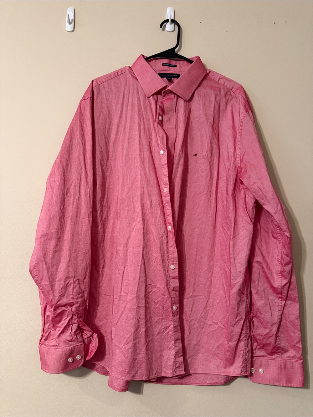 Tommy Hilfiger Men’s Light Red Long-Sleeve Dress Shirt